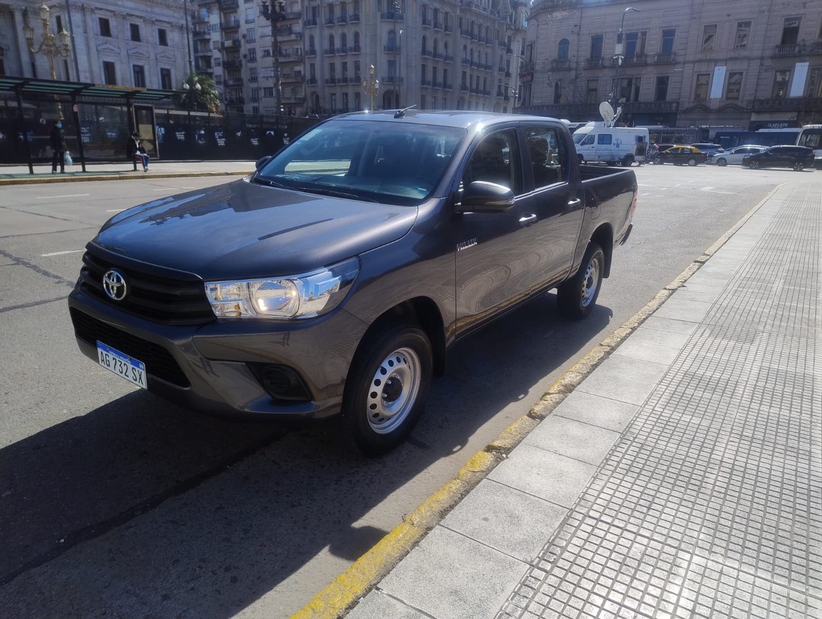 Toyota Hilux DX 4x4 Automática