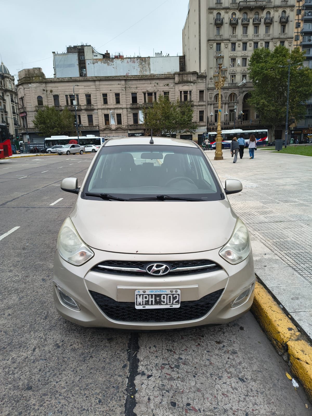 Hyundai i10 GLS 2013